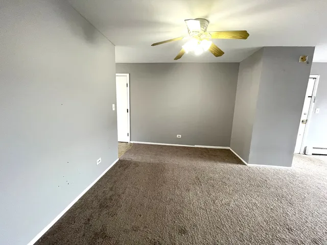 $1,650 | 535 Brookside Drive, Unit F, Westmont, IL 60559