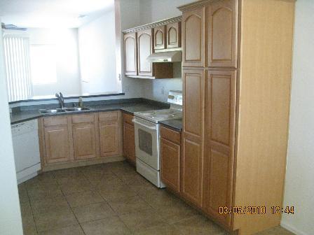 17010 West Northampton Road Surprise, AZ 85374 - Photo 3 of 19 kitchen
