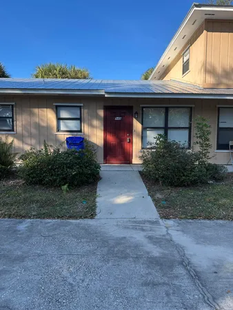 $1,325 | 948 Louisiana Avenue, Sebastian, FL 32958