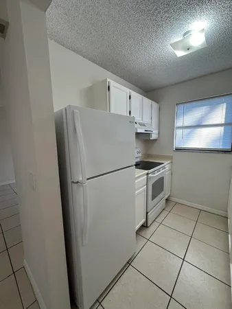 $1,325 | 948 Louisiana Avenue, Sebastian, FL 32958