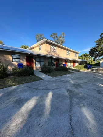 $1,325 | 948 Louisiana Avenue, Sebastian, FL 32958