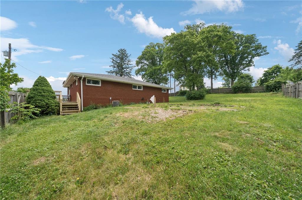 30 Clay Pike Irwin, PA 15642 - Photo 4 of 26