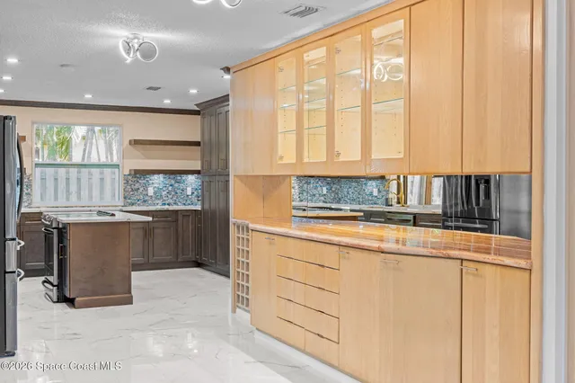 $1,200,000 | 1105 Magnolia Drive, Indialantic, FL 32903