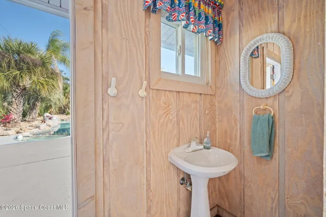 $1,200,000 | 1105 Magnolia Drive, Indialantic, FL 32903