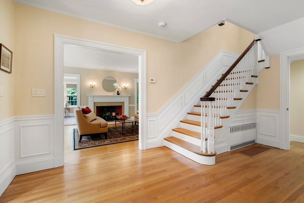 21 Wamesit Road Newton, MA 02468 - Photo 2 of 31