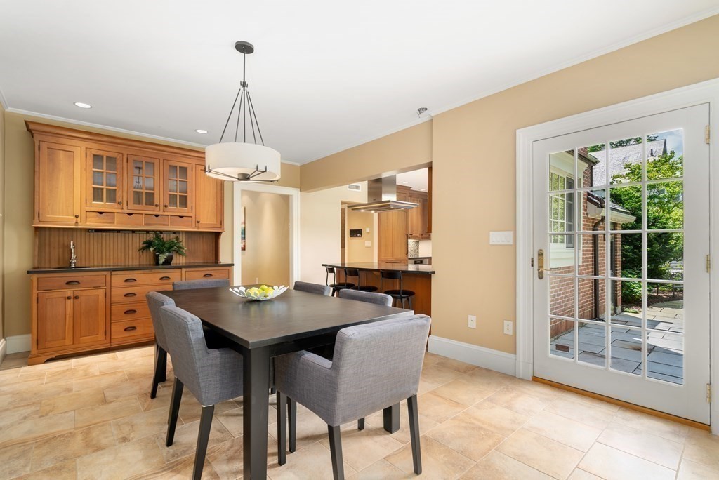 21 Wamesit Road Newton, MA 02468 - Photo 8 of 31