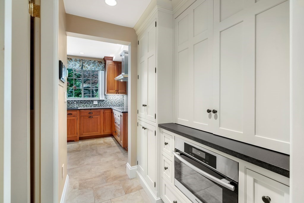 21 Wamesit Road Newton, MA 02468 - Photo 10 of 31