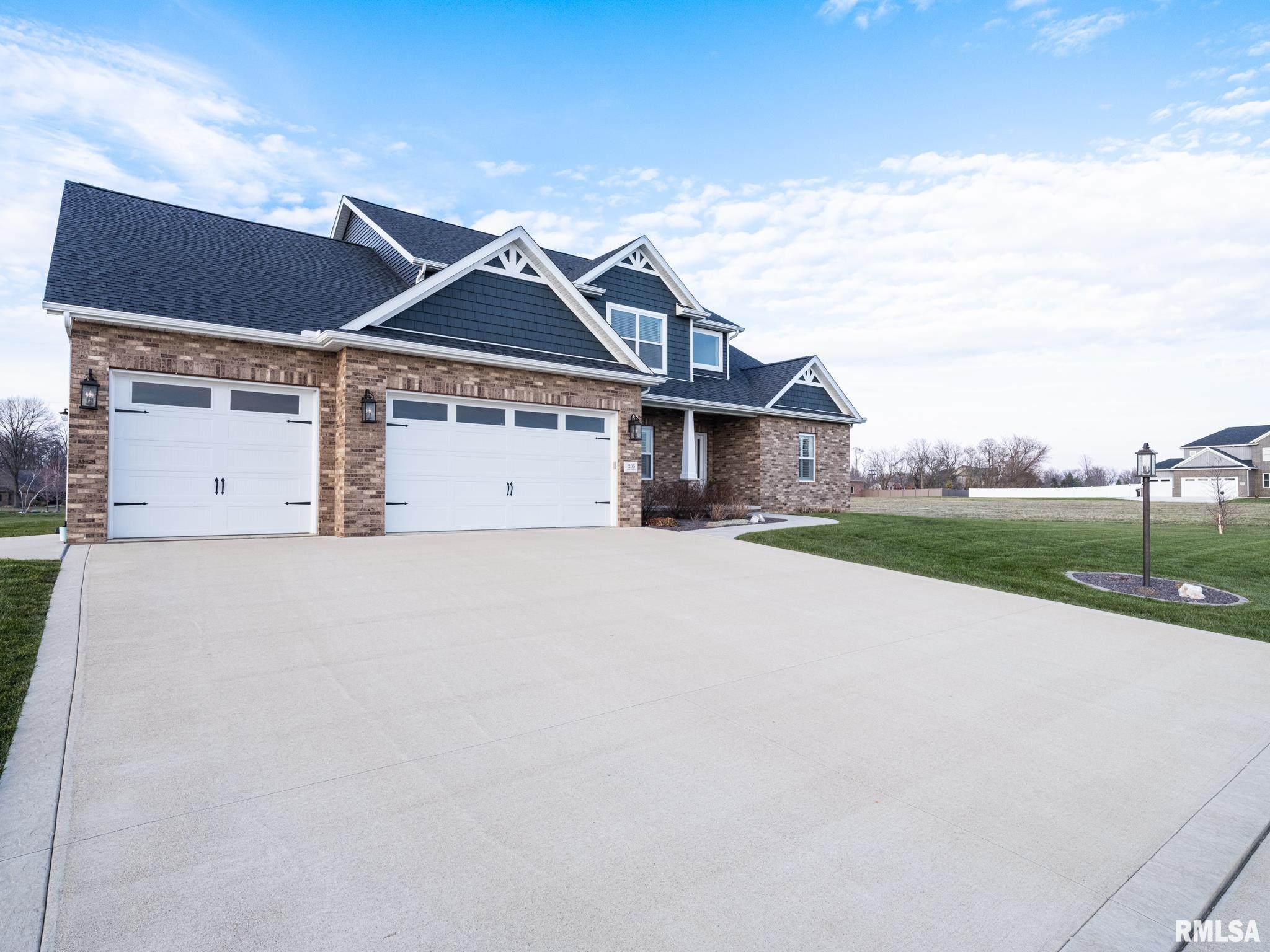 205 Apache Way Groveland, IL 61535 - Photo 3 of 37 Gallery Image 3