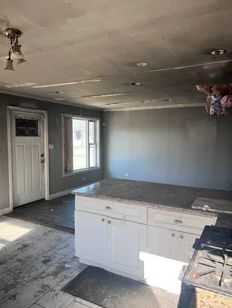 $99,400 | 10235 South Oglesby Avenue, Chicago, IL 60617