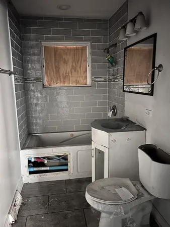 $99,400 | 10235 South Oglesby Avenue, Chicago, IL 60617