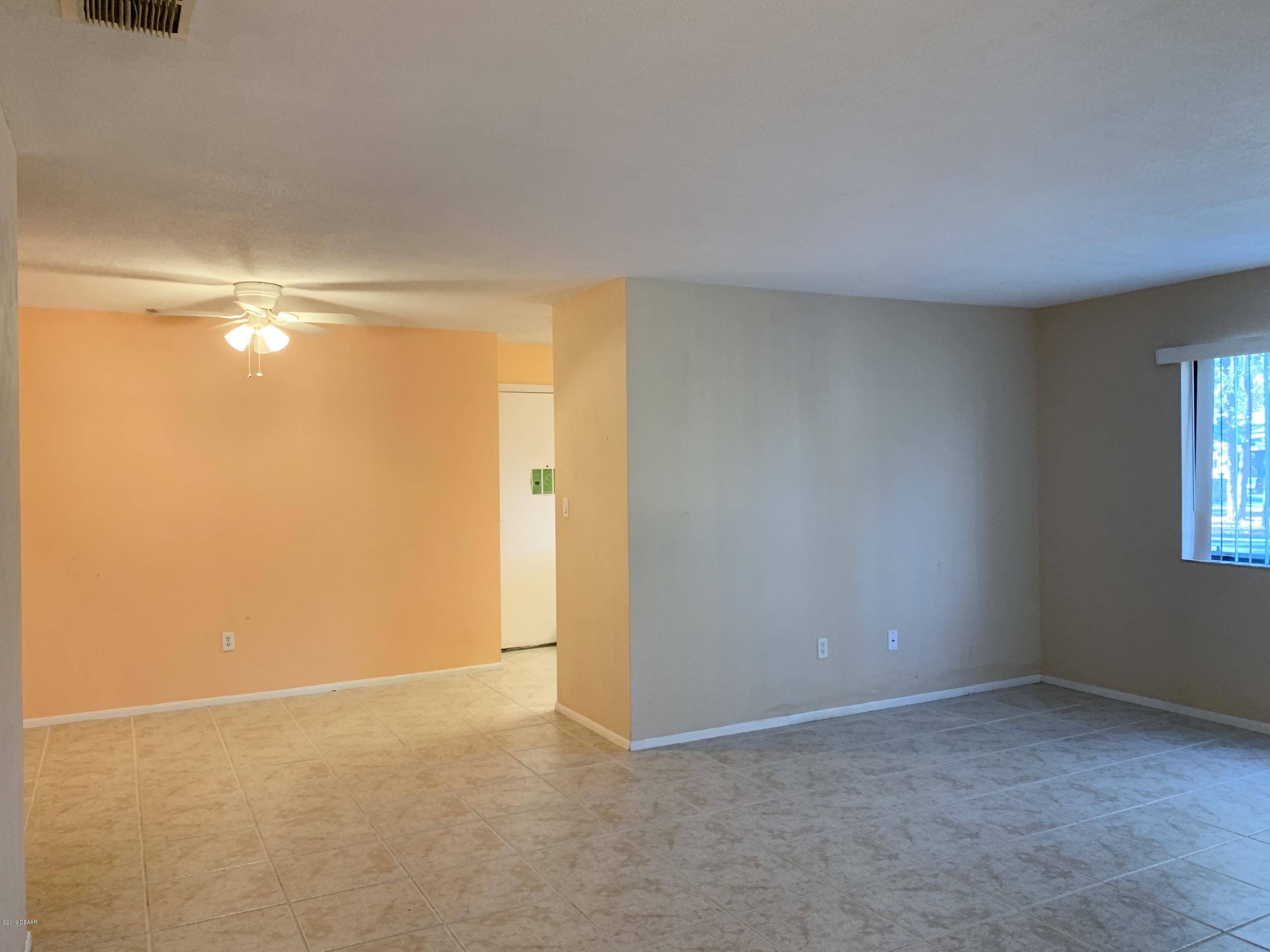214 Summer Trees Road Port Orange, FL 32128 - Photo 3 of 13 DA4320F9-3A3E-454A-AA38-31E50D4B100C