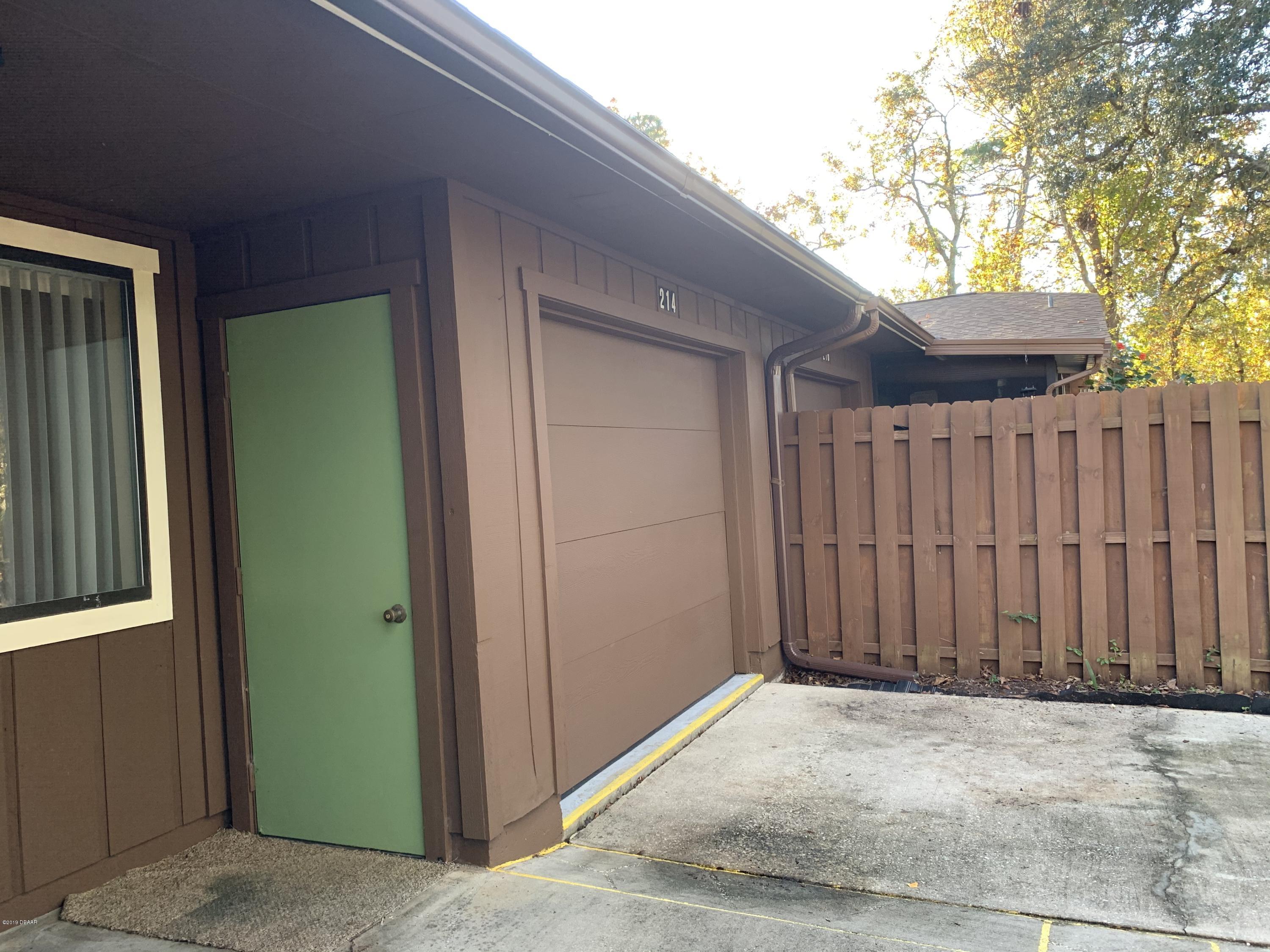 214 Summer Trees Road Port Orange, FL 32128 - Photo 10 of 13 DF72B044-3EF8-4CD1-A8AC-A7F8ABC36E79