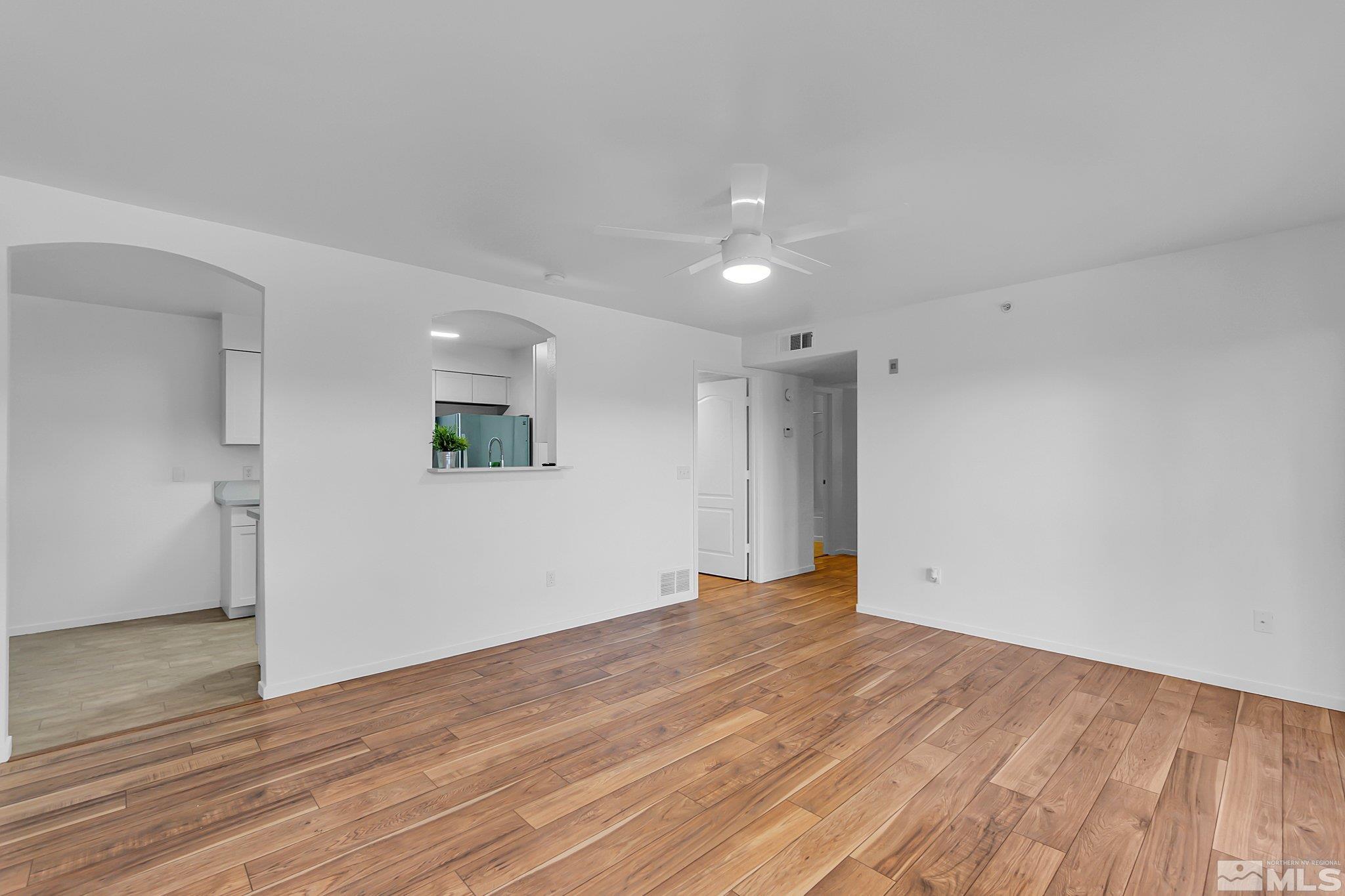 6850 Sharlands Avenue, Unit R2098 Reno, NV 89523 - Photo 5 of 34 Photo 5