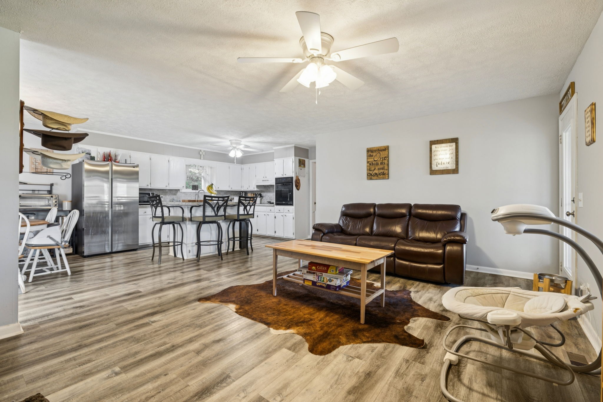 699 Rock Bridge Road Gallatin, TN 37066 - Photo 8 of 35 a living room with furniture and wooden floor