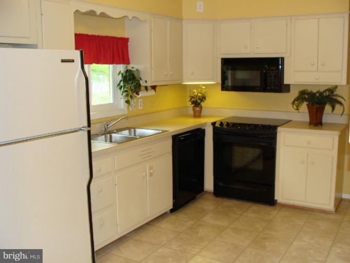 7813 Belgaro Road Laurel, MD 20723 - Photo 1 of 11 New Flooring