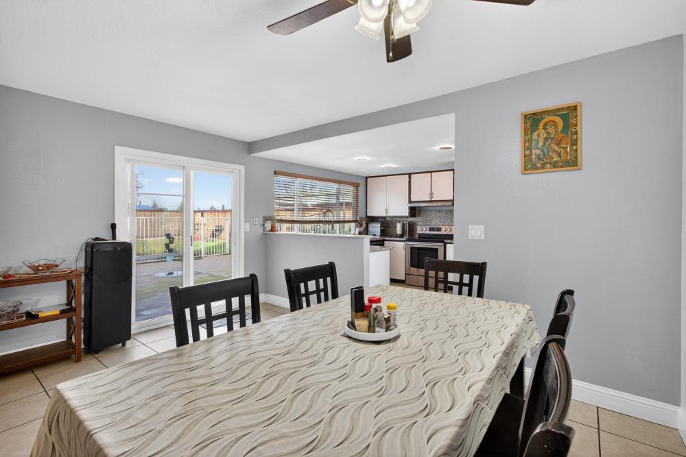 10185 Countryside Way Sacramento, CA 95827 - Photo 11 of 41