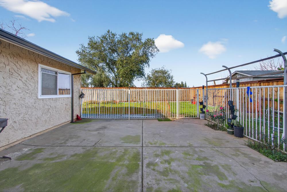 10185 Countryside Way Sacramento, CA 95827 - Photo 32 of 41