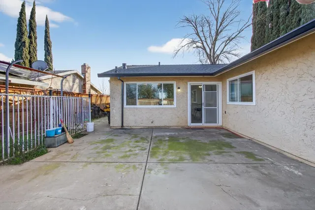 a view of a house with a outdoor space