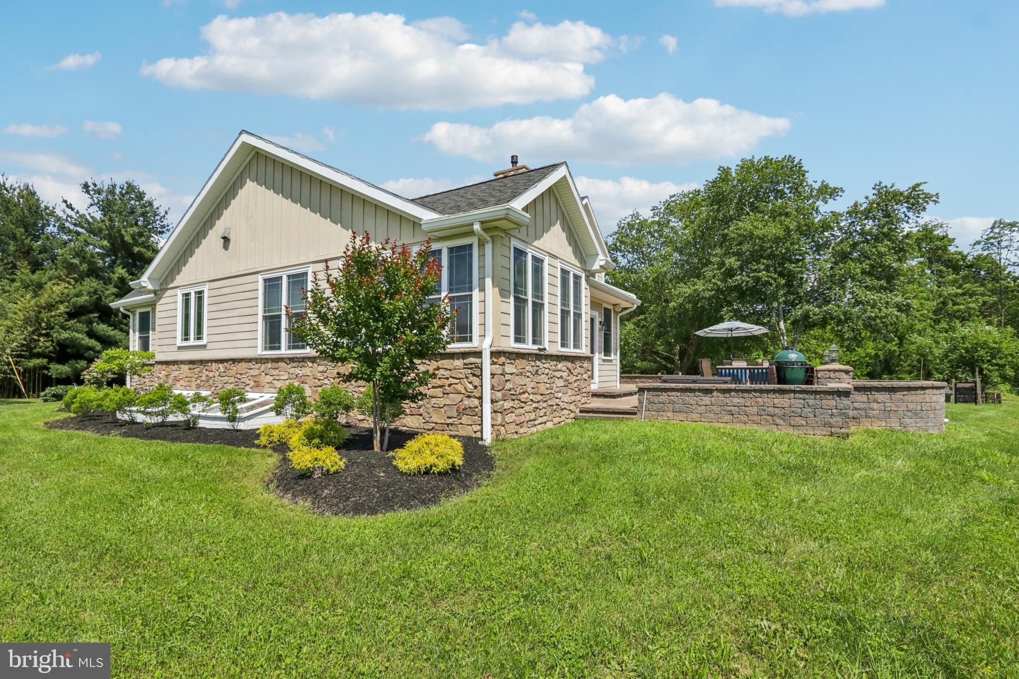 296 Sharon Road Robbinsville, NJ 08691 - Photo 5 of 107