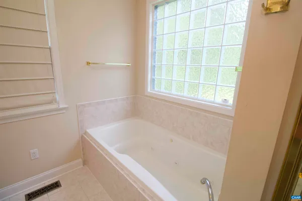 $2,400 | 52 Hunters Trail, Waynesboro, VA 22980