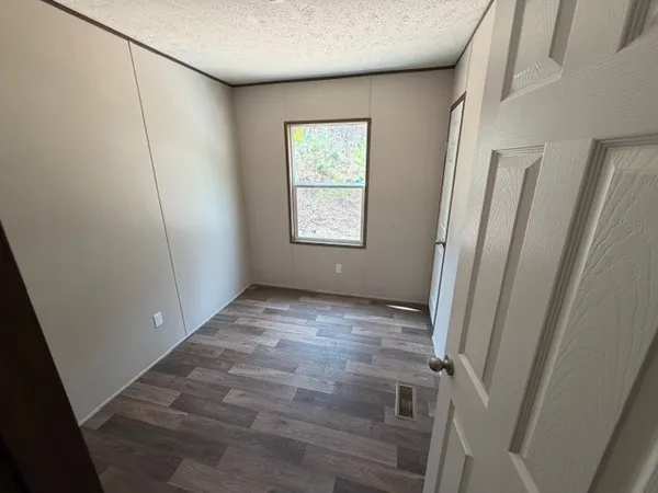 $1,400 | 6585 Highway 13, Waverly, TN 37185