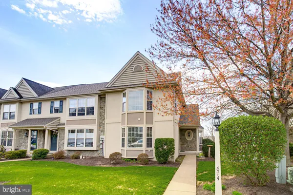 $374,900 | 674 Royal View Drive, Lancaster, PA 17601