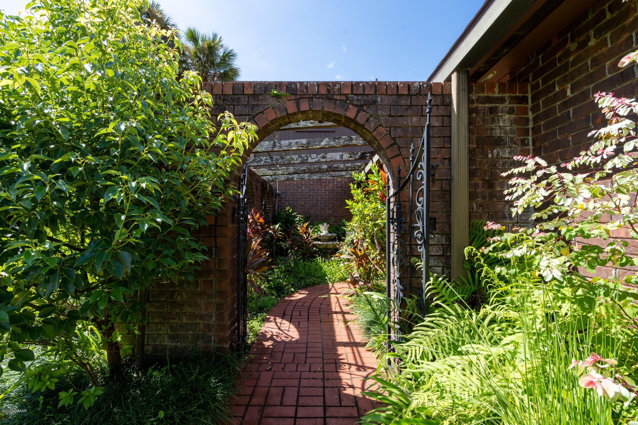 7 Twin River Drive Ormond Beach, FL 32174 - Photo 3 of 45 a view of a garden