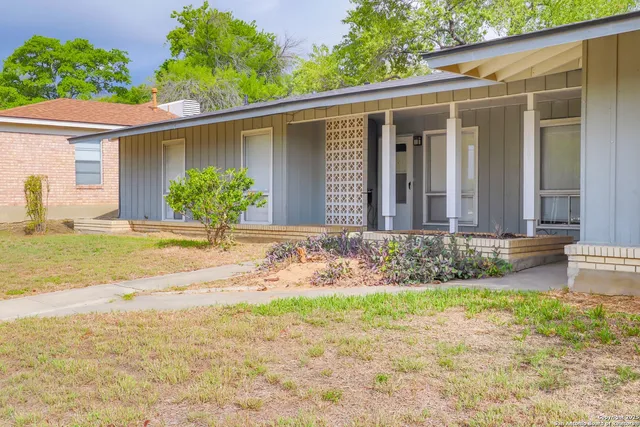 $1,195 | 117 Brettonwood Drive, San Antonio, TX 78218