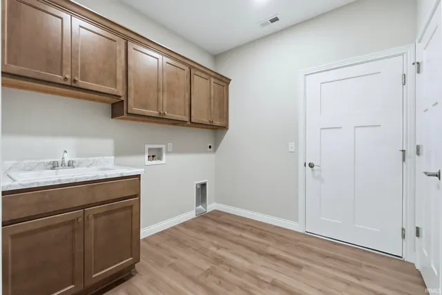 $449,900 | 2002 Bogey Court, Auburn, IN 46706