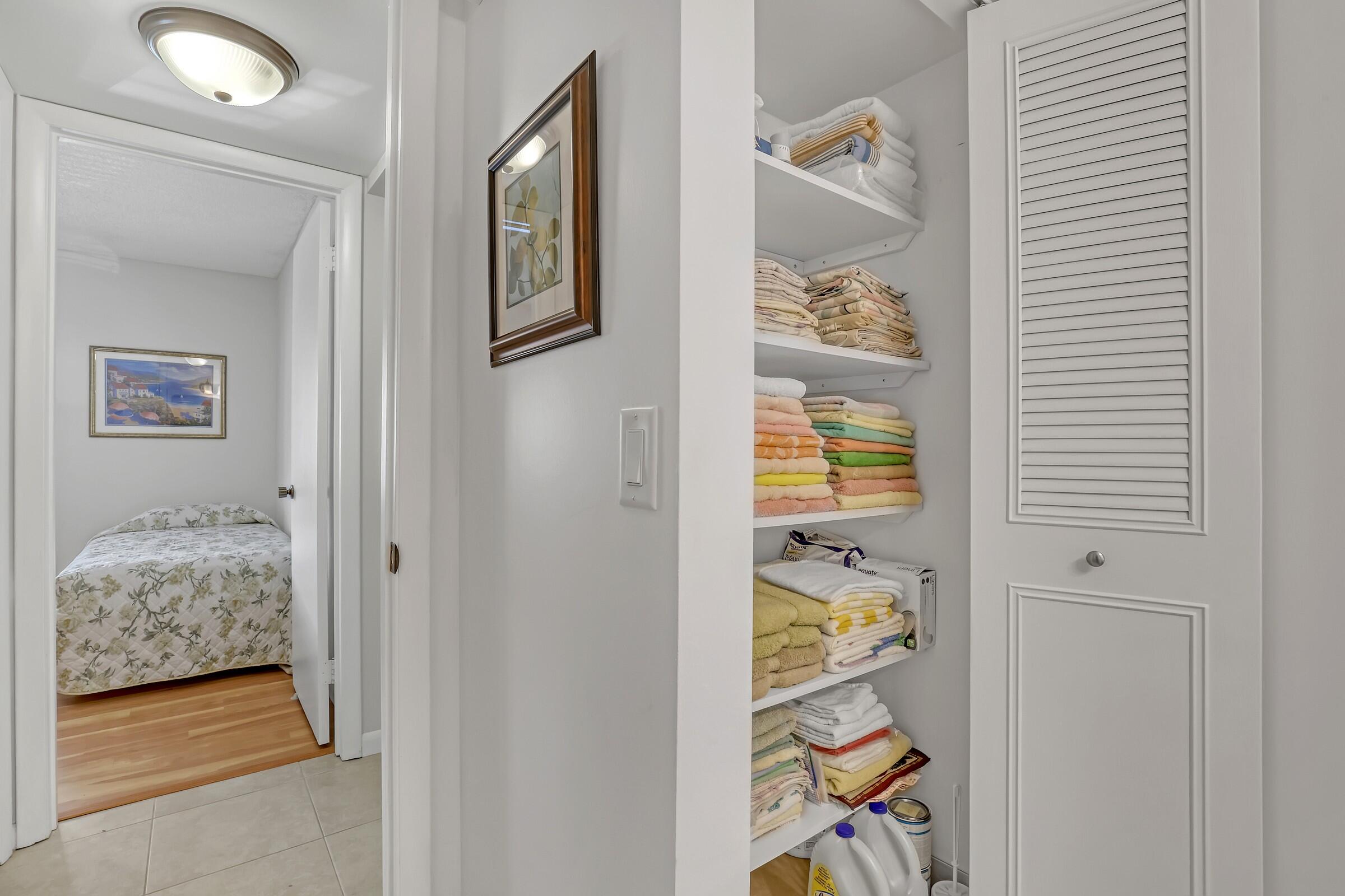 337 Pine Ridge Circle, Unit D2 Greenacres, FL 33463 - Photo 30 of 63 Image00030