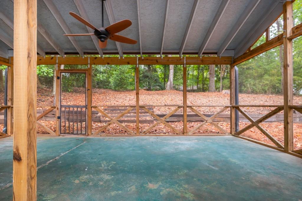 1077 Vistavia Circle Decatur, GA 30033 - Photo 11 of 32