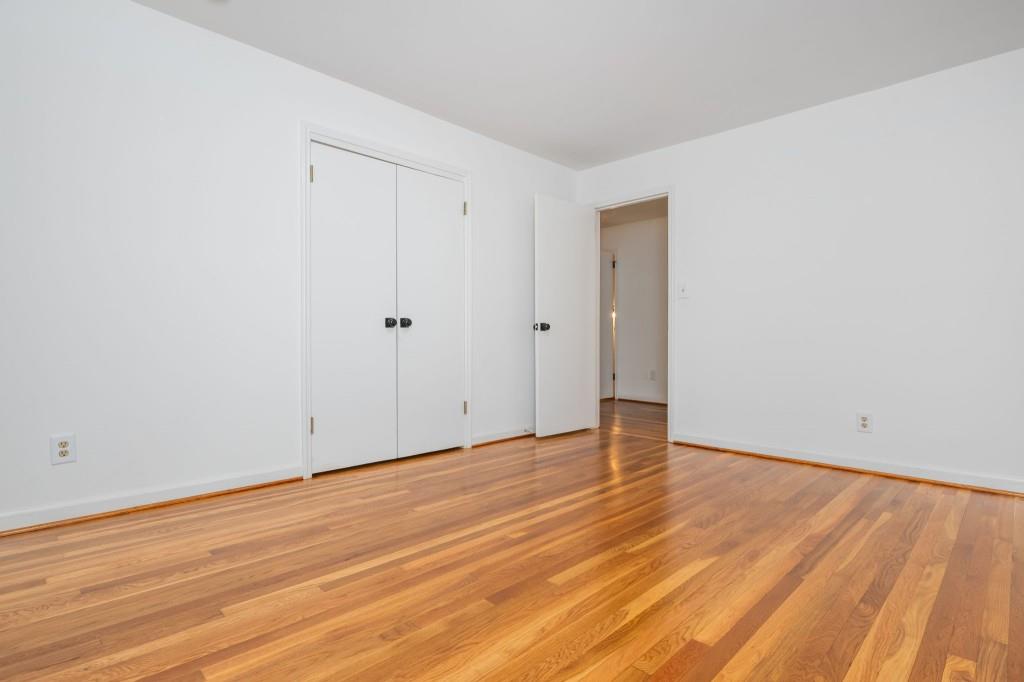 1077 Vistavia Circle Decatur, GA 30033 - Photo 23 of 32