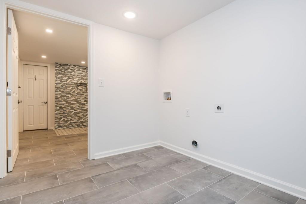 1077 Vistavia Circle Decatur, GA 30033 - Photo 25 of 32