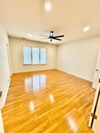 $589,900 | 30 Beaconsfield Court, Unit 30, Lincolnshire, IL 60069