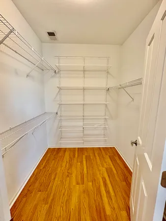 $589,900 | 30 Beaconsfield Court, Unit 30, Lincolnshire, IL 60069