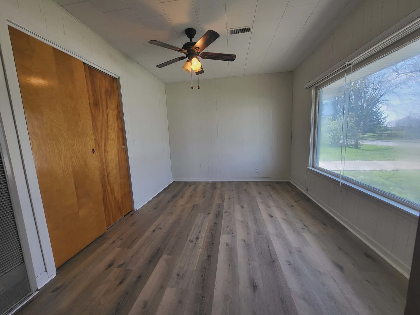 405 South Grove Street Colfax, IL 61728 - Photo 3 of 12
