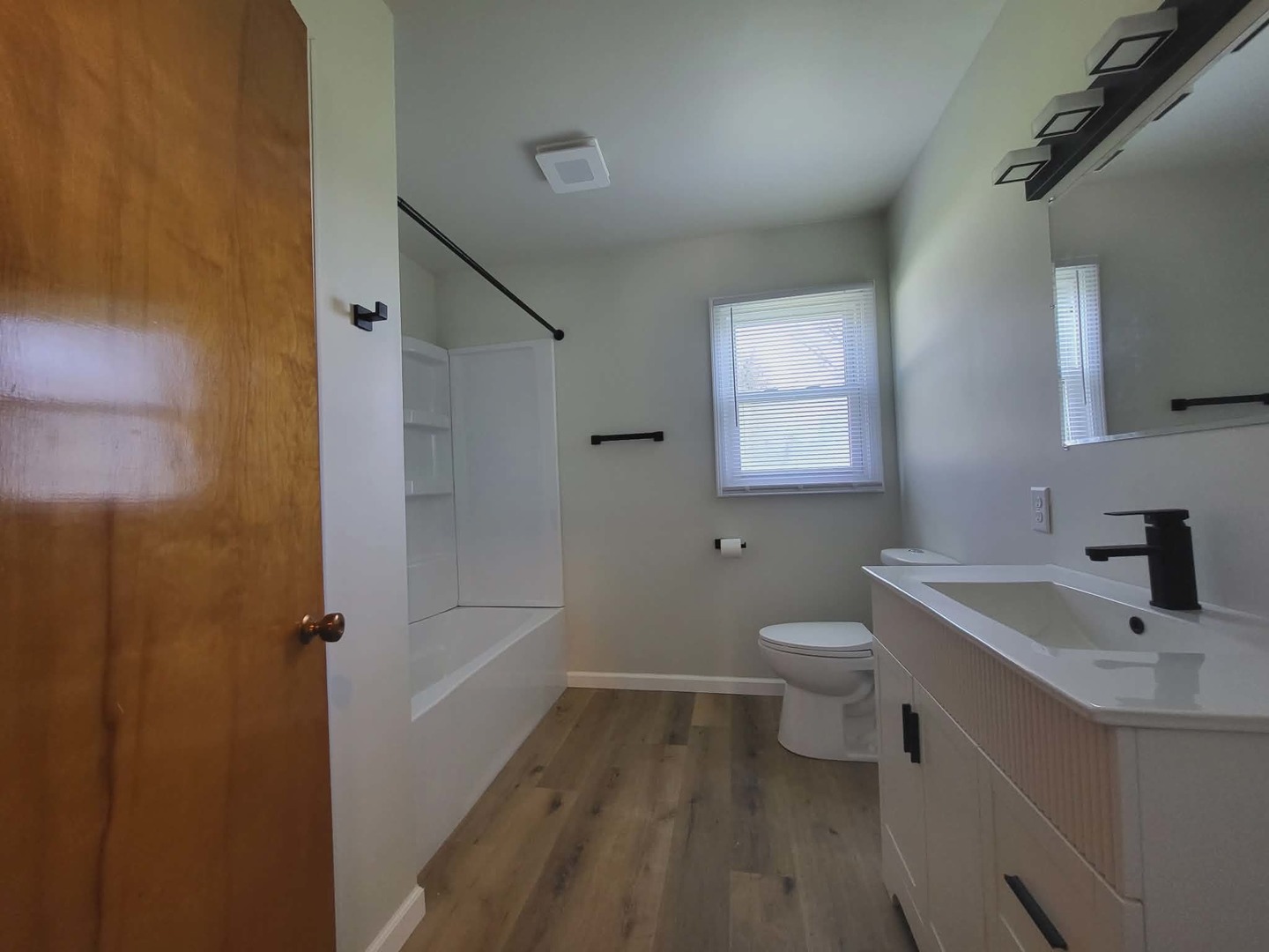 405 South Grove Street Colfax, IL 61728 - Photo 5 of 12