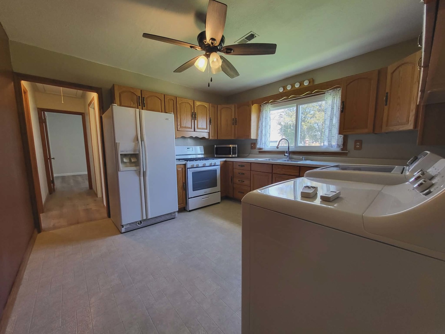 405 South Grove Street Colfax, IL 61728 - Photo 8 of 12