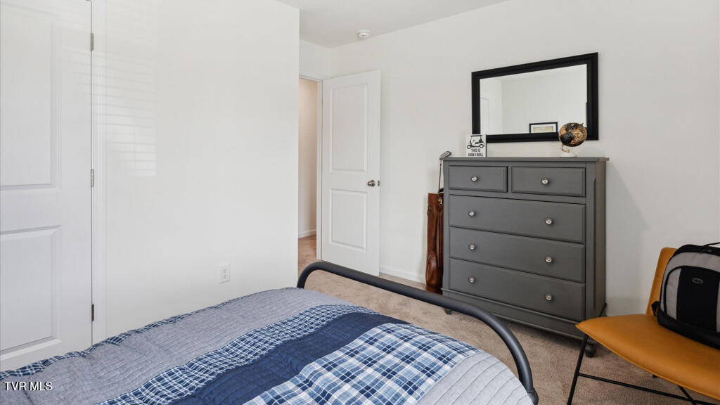 804 Pinhoti Street Johnson City, TN 37604 - Photo 23 of 29 22 Bedroom 3 2