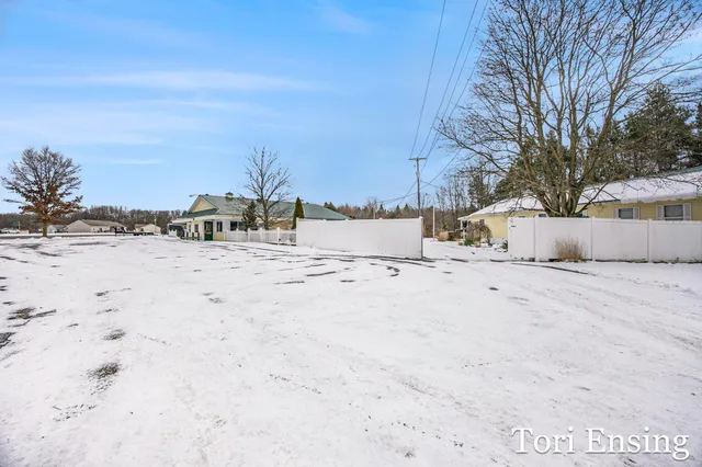 $594,900 | 25-29 South Greenville Road, Greenville, MI 48838