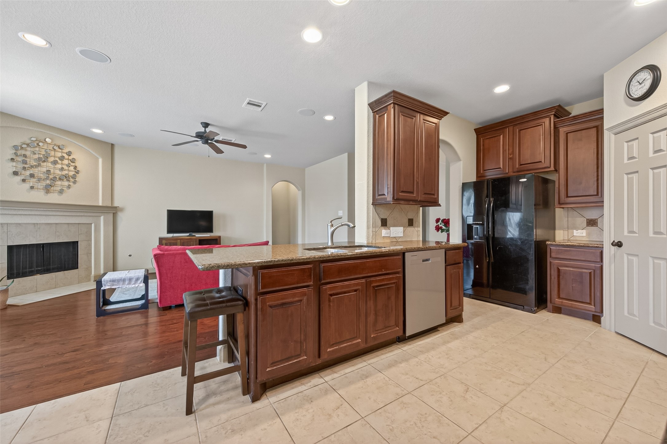 46 Tallgrass Way Spring, TX 77389 - Photo 14 of 50