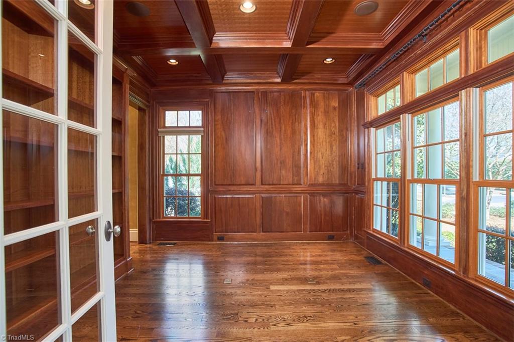 540 Stratford Road Northwest Winston-Salem, NC 27104 - Photo 7 of 35