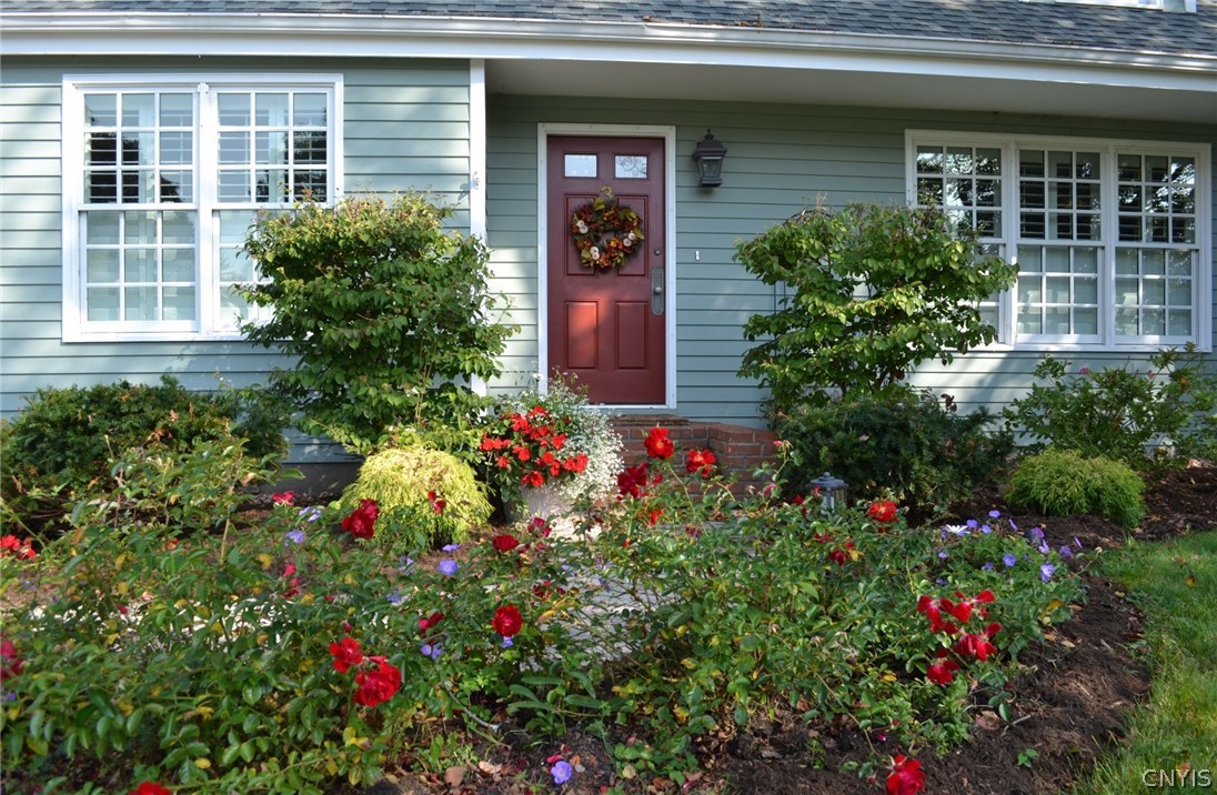 3 Lakeview Circle Skaneateles, NY 13152 - Photo 2 of 28