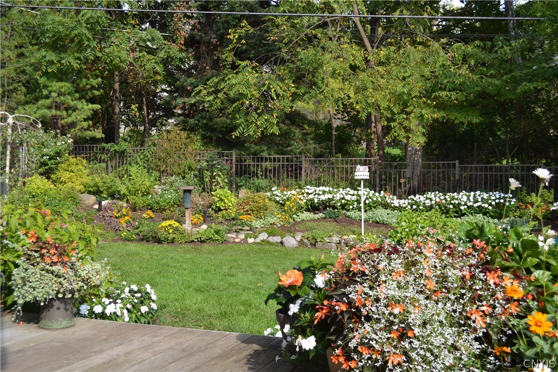 3 Lakeview Circle Skaneateles, NY 13152 - Photo 10 of 28