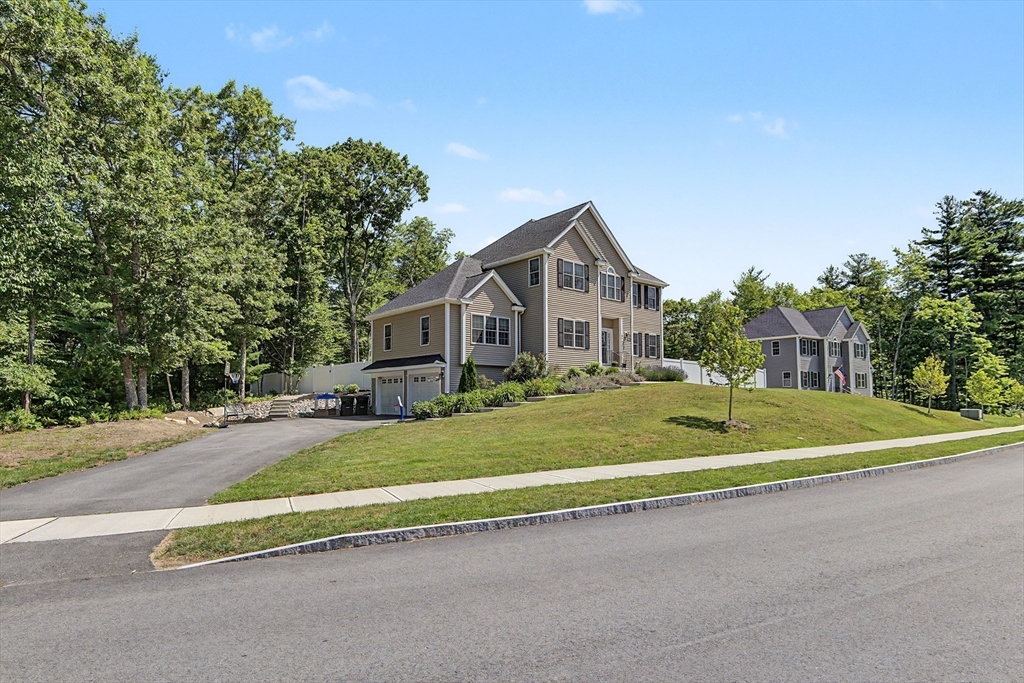 377 Rebecca Road Northbridge, MA 01588 - Photo 8 of 40