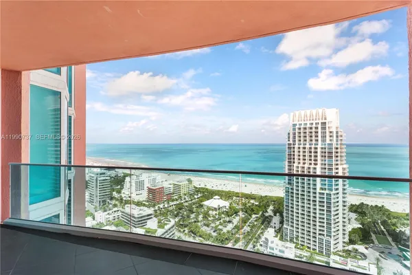 $8,699,000 | 300 South Pointe Drive, Unit 3405, Miami Beach, FL 33139