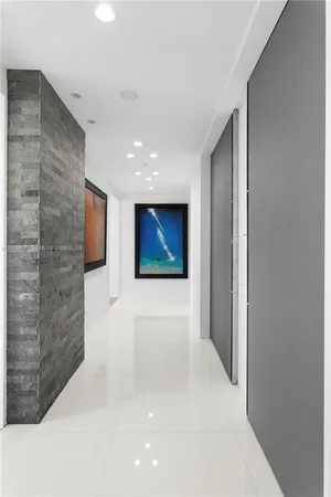 $8,699,000 | 300 South Pointe Drive, Unit 3405, Miami Beach, FL 33139