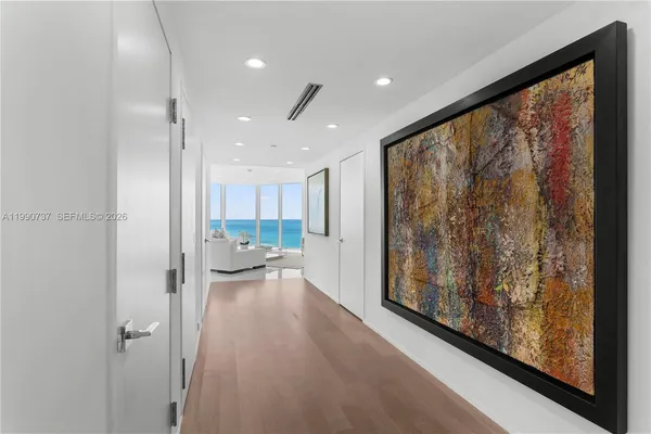 $8,699,000 | 300 South Pointe Drive, Unit 3405, Miami Beach, FL 33139