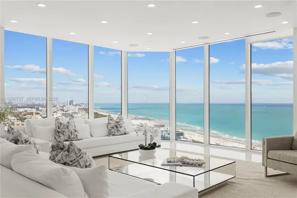 $8,699,000 | 300 South Pointe Drive, Unit 3405, Miami Beach, FL 33139