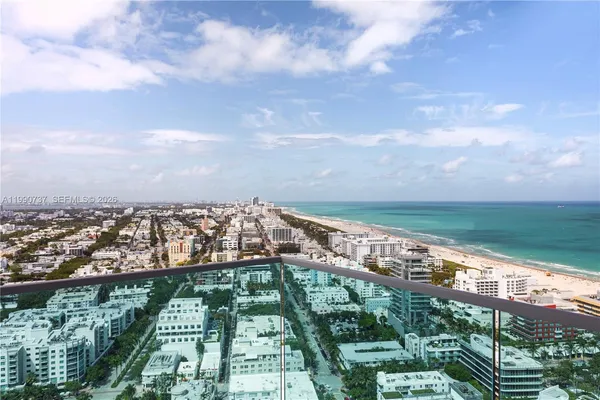 $8,699,000 | 300 South Pointe Drive, Unit 3405, Miami Beach, FL 33139